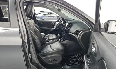 Jeep Cherokee 2020, 52427 км, за 10993.37 USD - фото 11