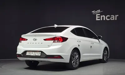 Hyundai Avante 2020, 116640 км, за 7155.87 USD