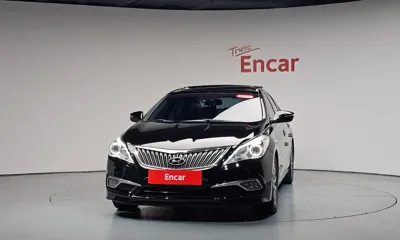 Hyundai Grandeur 2016, 171171 км, за 4297.71 USD