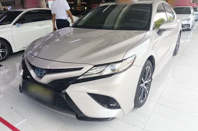 Toyota Camry · 2019 год