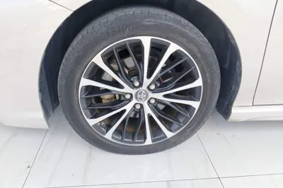 Toyota Camry 2019, 61800 км, за 15434 USD - фото 10