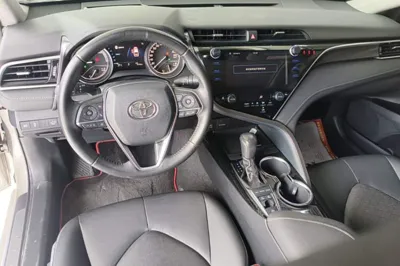 Toyota Camry 2019, 61800 км, за 15434 USD - фото 12