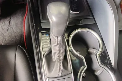 Toyota Camry 2019, 61800 км, за 15434 USD - фото 16