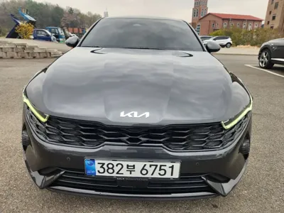 Kia K5 · 2023 год