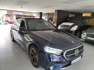 Mercedes-Benz E-Class 2024, 28000 км, за 35117.27 USD