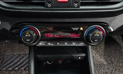 Kia K3 2022, 45174 км, за 11254.24 USD - фото 30