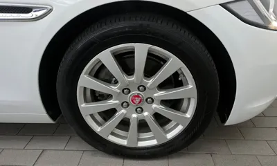 Jaguar XE 2016, 50228 км, за 4591.43 USD