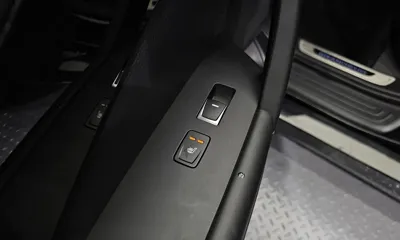 Hyundai Grandeur 2015, 139965 км, за 3814.79 USD - фото 20