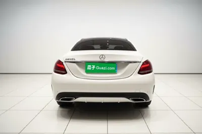 Mercedes-Benz C-Class 2018, 100700 км, за 18270 USD