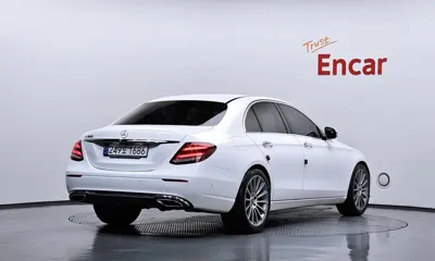 Mercedes-Benz E-Class 2019, 78240 км, за 16410.66 USD
