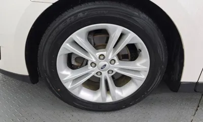 Ford Taurus 2016, 143337 км, за 2847.68 USD