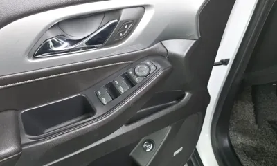 ChevroletGMDaewoo Traverse 2022, 24308 км, за 17120.58 USD - фото 31