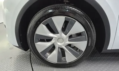 Tesla Model Y 2023, 48067 км, за 23778.51 USD