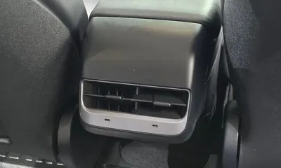 Tesla Model Y 2023, 48067 км, за 23778.51 USD - фото 30