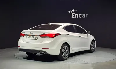 Hyundai Avante 2014, 185291 км, за 3642.38 USD