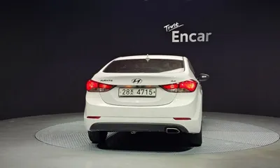 Hyundai Avante 2014, 185291 км, за 3642.38 USD