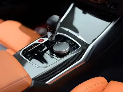 BMW M4 2025, 17000 км, за 108591.18 USD - фото 10