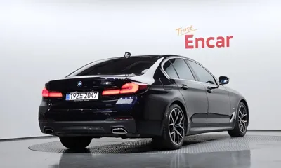 BMW 5-Series 2023, 49592 км, за 32243.14 USD