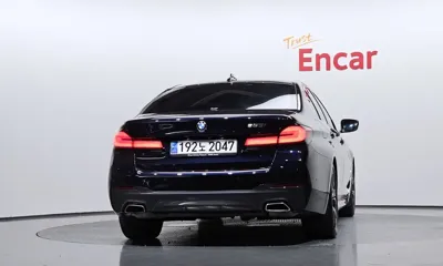 BMW 5-Series 2023, 49592 км, за 32243.14 USD