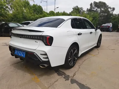 Lynk & Co 03 2023, 30000 км, за 11214.15 USD