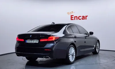 BMW 5-Series 2021, 34960 км, за 20981.33 USD