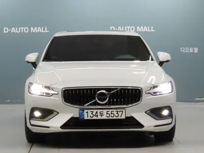 Volvo S60 2021, 24169 км, за 21678.66 USD