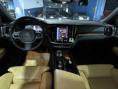 Volvo S60 2021, 24169 км, за 21678.66 USD