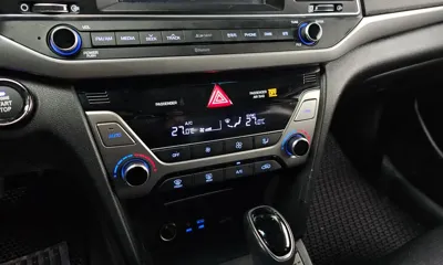 Hyundai Avante 2016, 107085 км, за 4620.57 USD - фото 18