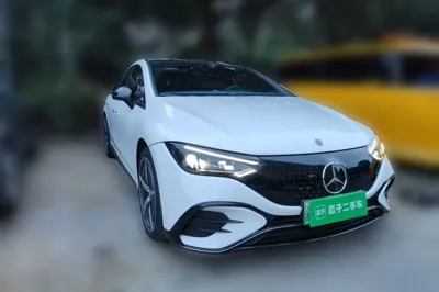 Mercedes-Benz EQE 2022, 10300 км, за 31408 USD