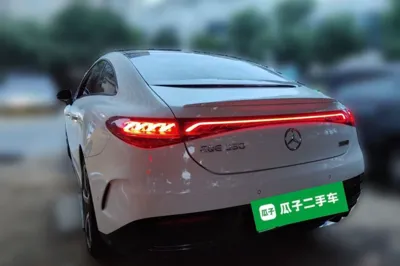 Mercedes-Benz EQE 2022, 10300 км, за 31408 USD