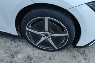 Mercedes-Benz EQE 2022, 10300 км, за 31408 USD - фото 8