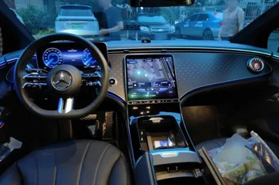 Mercedes-Benz EQE 2022, 10300 км, за 31408 USD - фото 9
