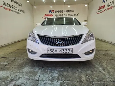 Hyundai Grandeur 2013, 227900 км, за 2246.45 USD