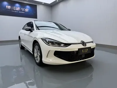 Volkswagen Lamando 2023, 45000 км, за 15493.71 USD