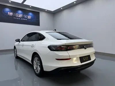 Volkswagen Lamando 2023, 45000 км, за 15493.71 USD
