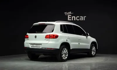 Volkswagen Tiguan 2014, 89305 км, за 5616.12 USD