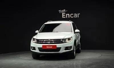 Volkswagen Tiguan 2014, 89305 км, за 5616.12 USD
