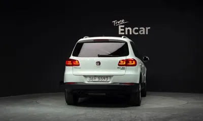 Volkswagen Tiguan 2014, 89305 км, за 5616.12 USD