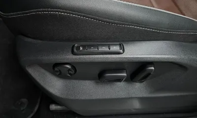 Volkswagen Tiguan 2023, 43933 км, за 17889.69 USD - фото 30