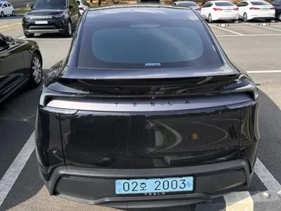 Tesla Model Y 2025, 11200 км, за 26873.81 USD