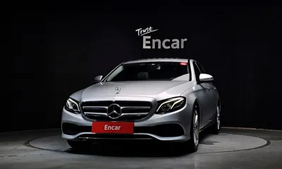Mercedes-Benz E-Class 2017, 82470 км, за 12800.32 USD