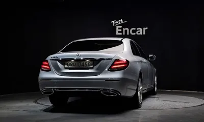 Mercedes-Benz E-Class 2017, 82470 км, за 12800.32 USD