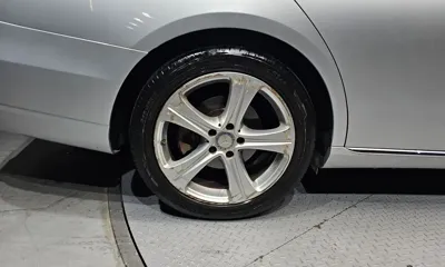 Mercedes-Benz E-Class 2017, 82470 км, за 12800.32 USD