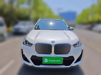 BMW iX1 2023, 14700 км, за 20978 USD