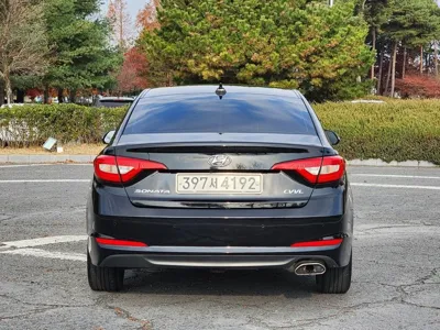 Hyundai Sonata 2016, 174000 км, за 4335.73 USD