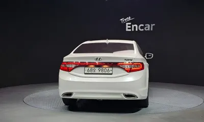 Hyundai Grandeur 2015, 106732 км, за 5960.26 USD
