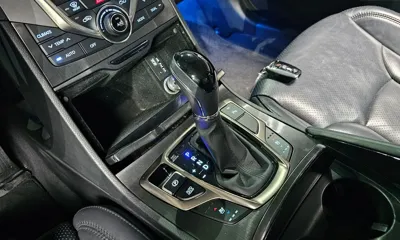 Hyundai Grandeur 2015, 106732 км, за 5960.26 USD - фото 9