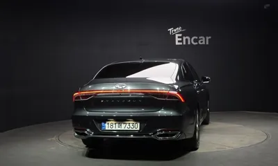 Hyundai Grandeur 2022, 15875 км, за 16604.8 USD