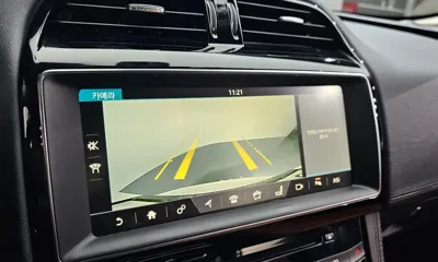 Jaguar F-Pace 2018, 113004 км, за 9511.62 USD - фото 15