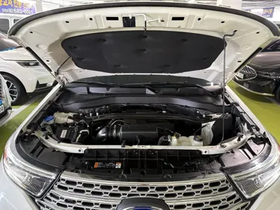 Ford Explorer 2020, 92156 км, за 16186.69 USD - фото 6